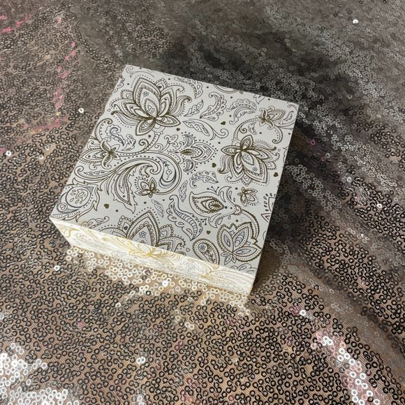 Charter Club Shell Brooches Pin - Picture 4 of 4